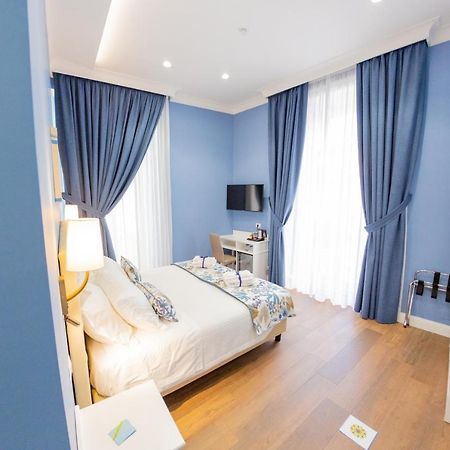 Suite Cuorenapoletano Naples Exterior photo