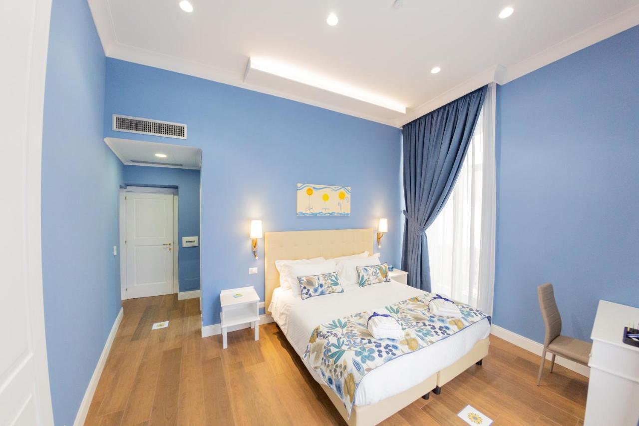 Suite Cuorenapoletano Naples Exterior photo