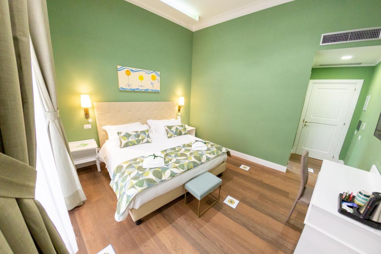 Suite Cuorenapoletano Naples Exterior photo