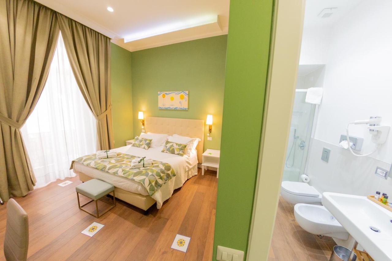 Suite Cuorenapoletano Naples Exterior photo