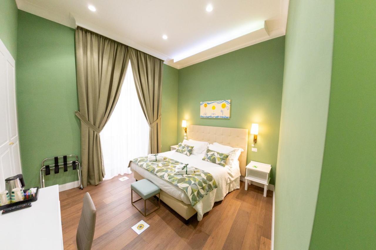 Suite Cuorenapoletano Naples Exterior photo