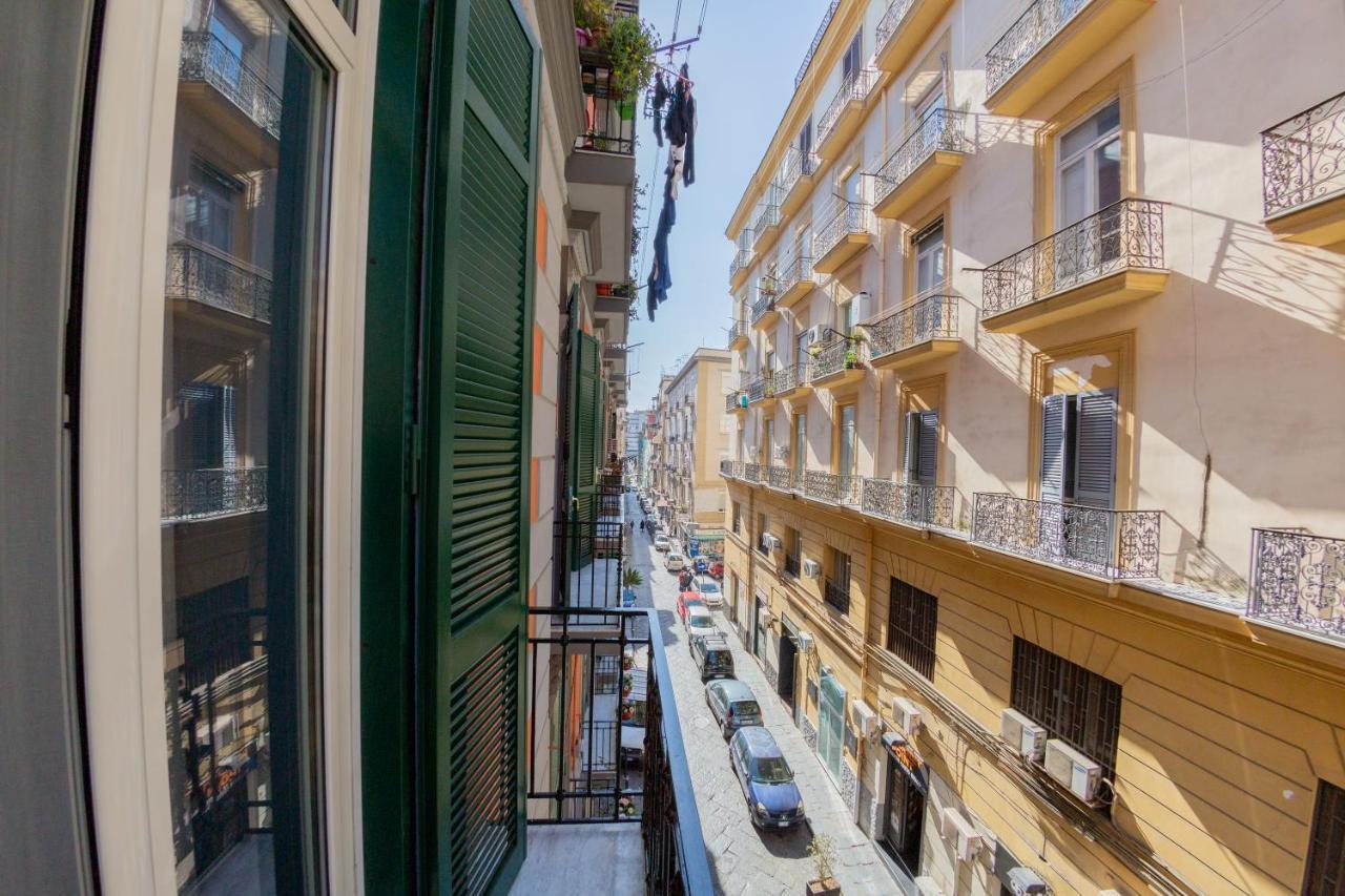 Suite Cuorenapoletano Naples Exterior photo