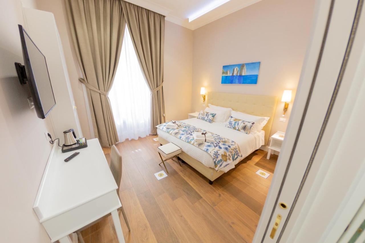 Suite Cuorenapoletano Naples Exterior photo
