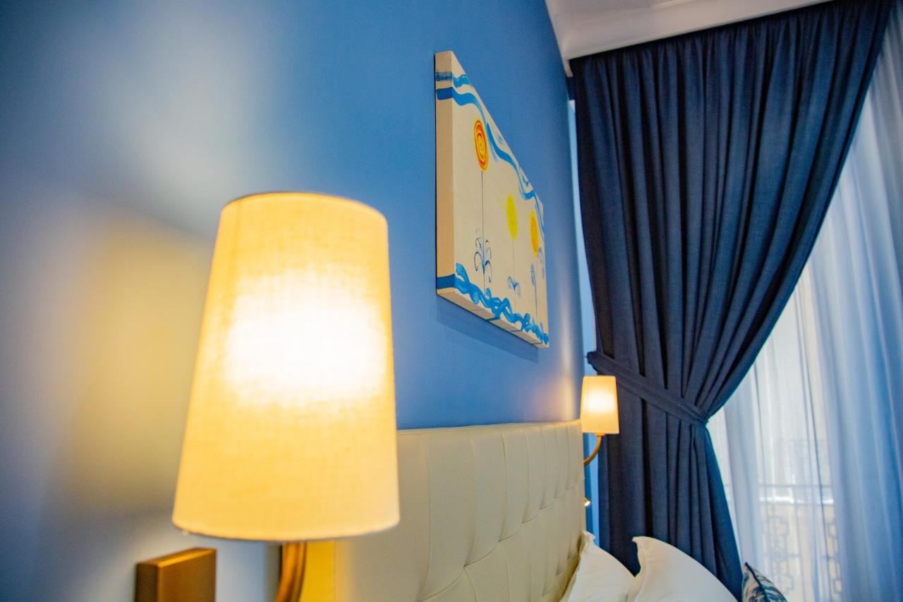 Suite Cuorenapoletano Naples Exterior photo
