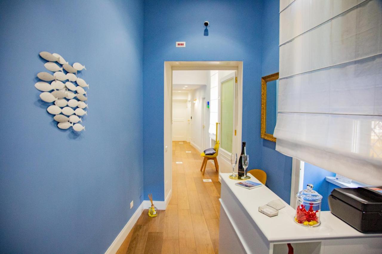 Suite Cuorenapoletano Naples Exterior photo