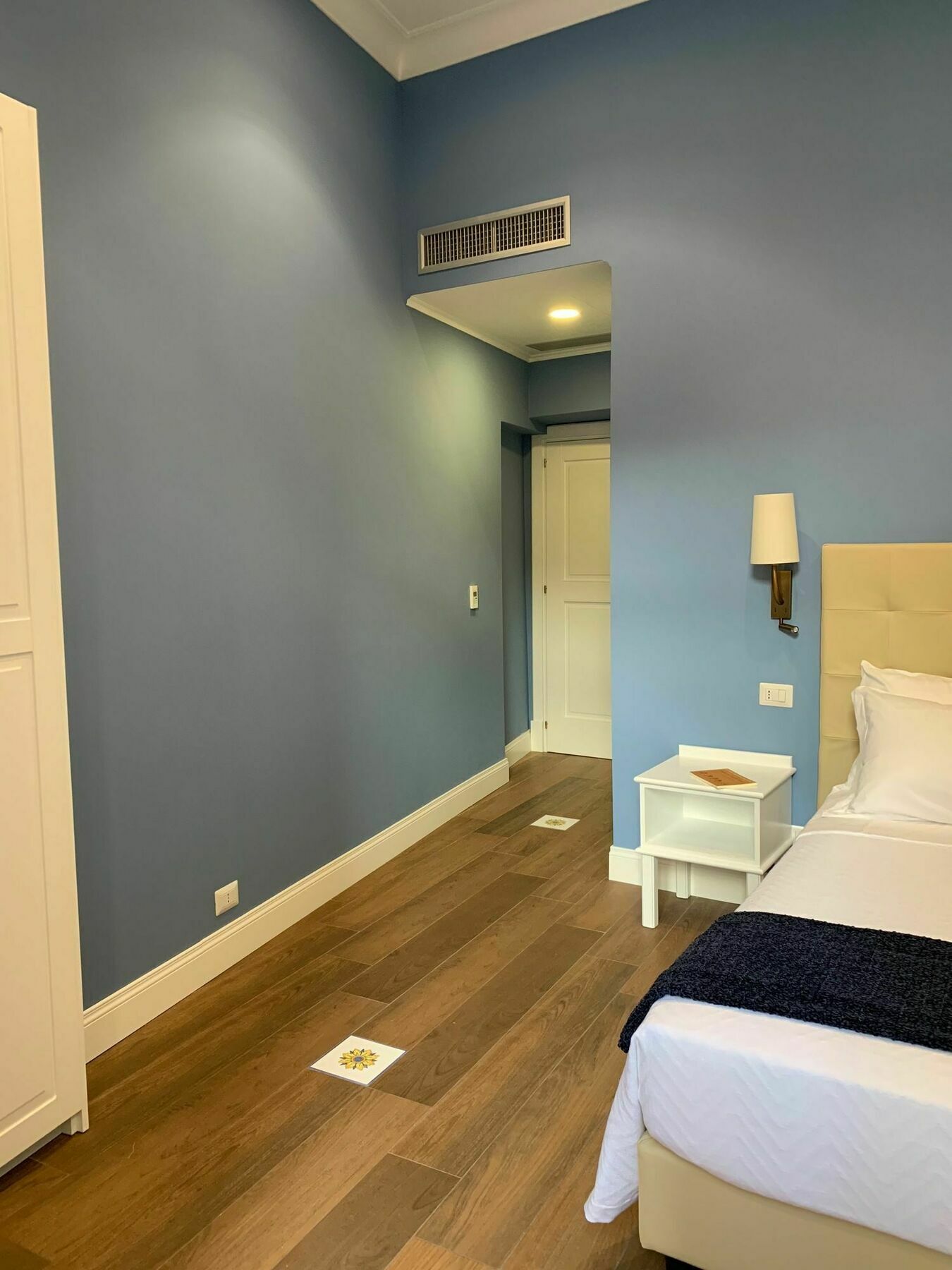 Suite Cuorenapoletano Naples Exterior photo